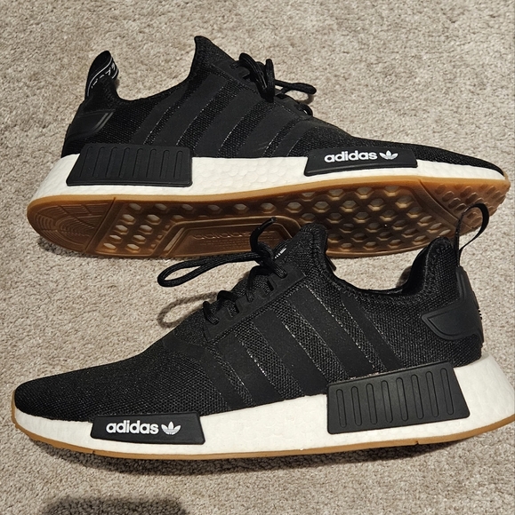 Adidas sneakers - Picture 2 of 3